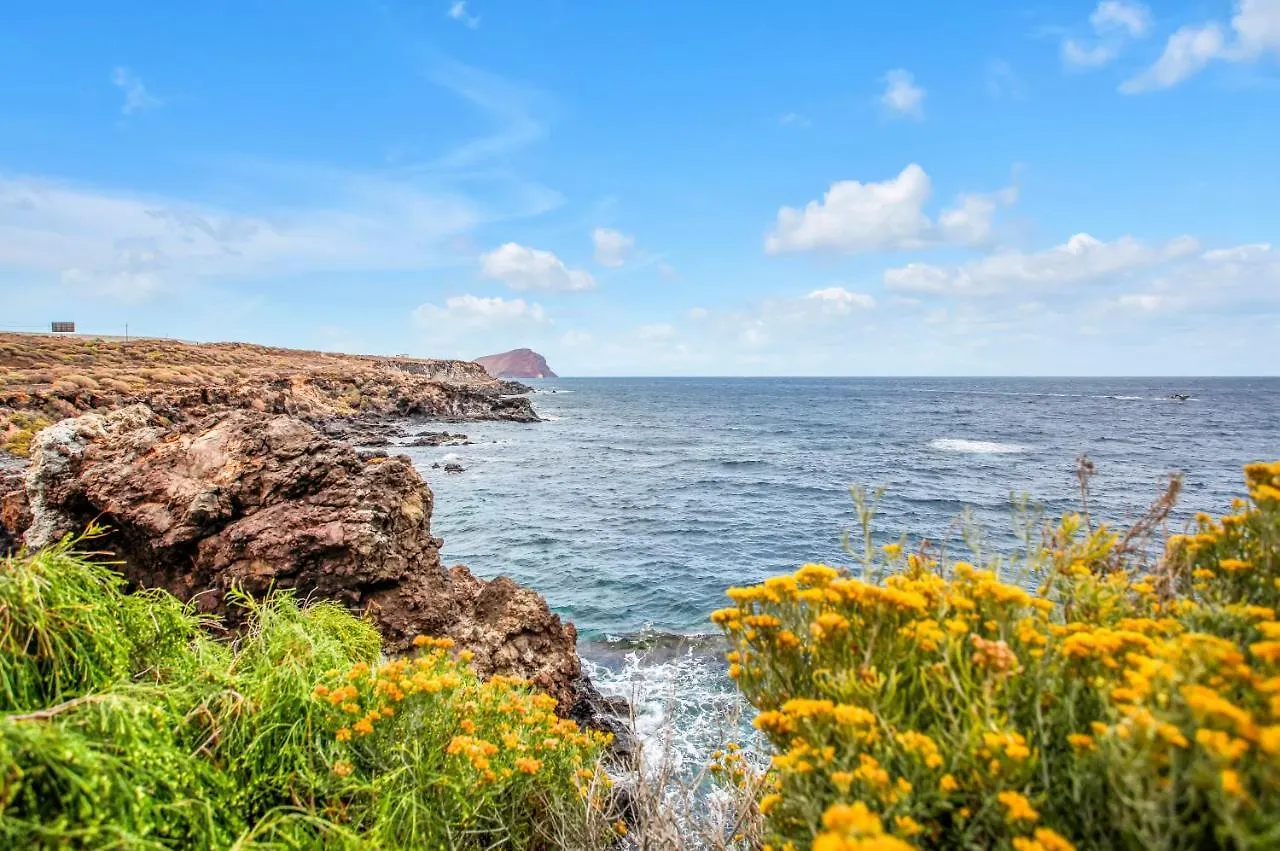 Ferienwohnung Ocean Blue, Next To The Ocean, Fast Wi-Fi Los Abrigos 0*,  Spanien