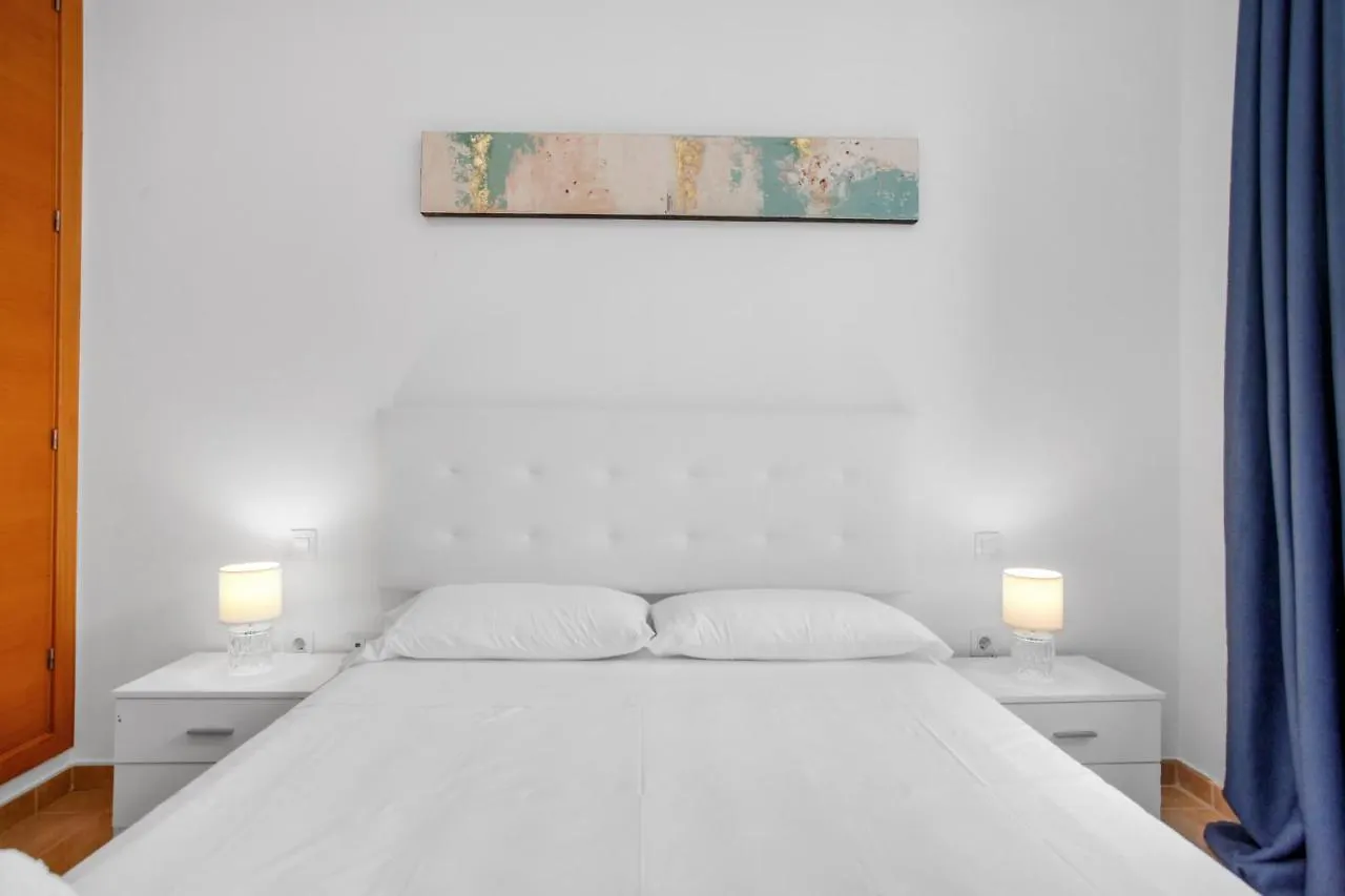 Ferienwohnung Ocean Blue, Next To The Ocean, Fast Wi-Fi Los Abrigos 0*,